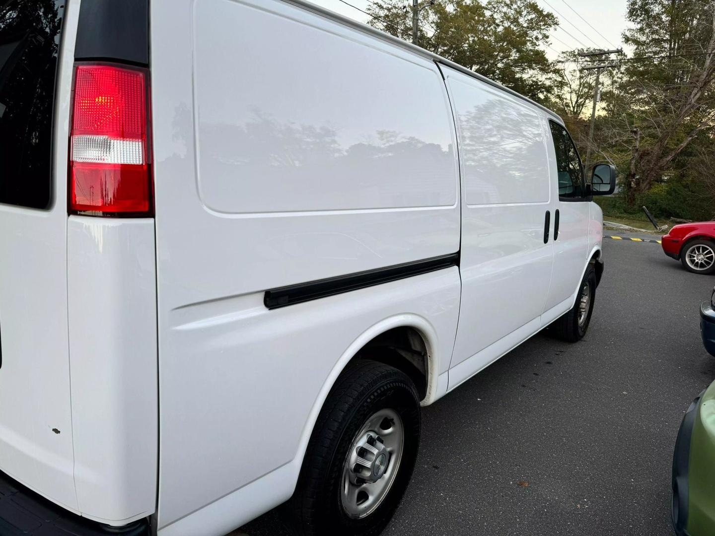 2020 Chevrolet Express Cargo Work Van photo 12