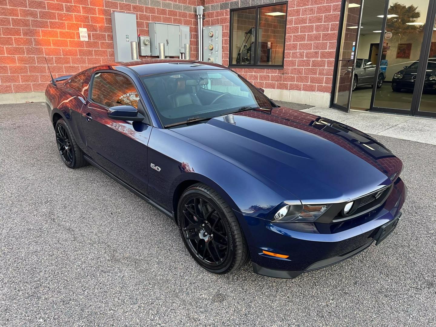 2011 Ford Mustang GT Premium photo 7