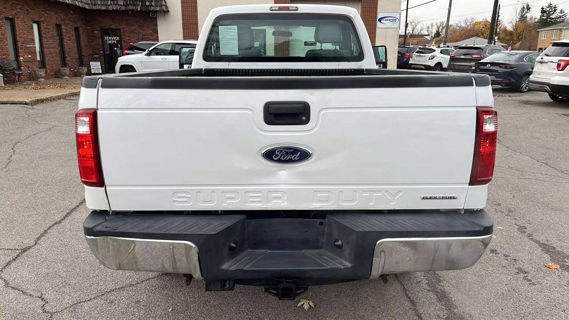 2016 Ford F-250 Super Duty XL photo 3