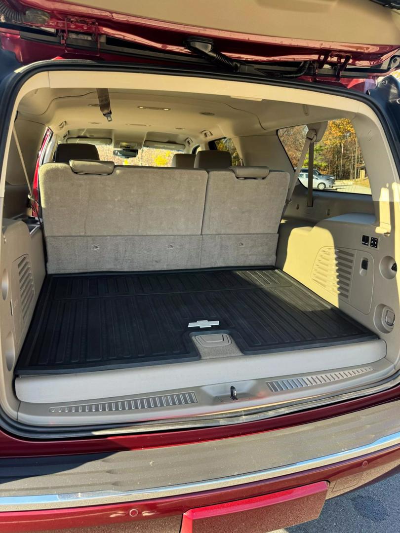 2016 Chevrolet Suburban LTZ photo 8