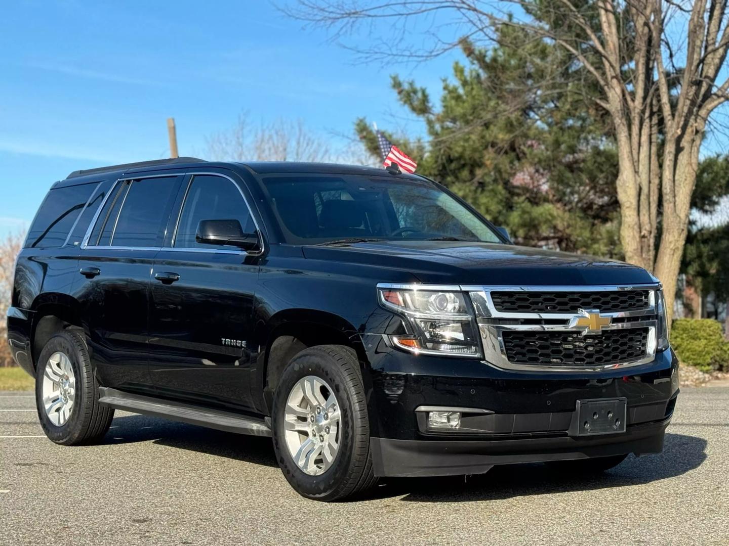 2015 Chevrolet Tahoe LT photo 3