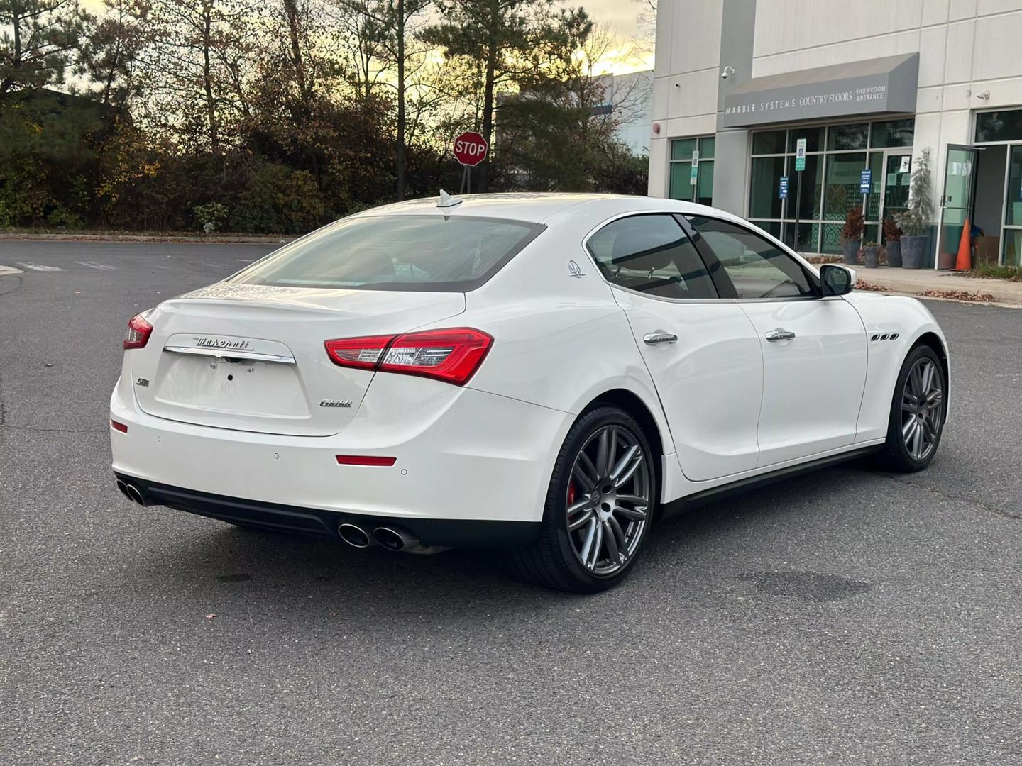 2017 Maserati Ghibli S photo 4