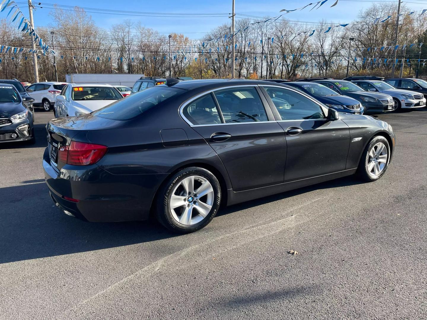 2013 BMW 5 Series 528i photo 16