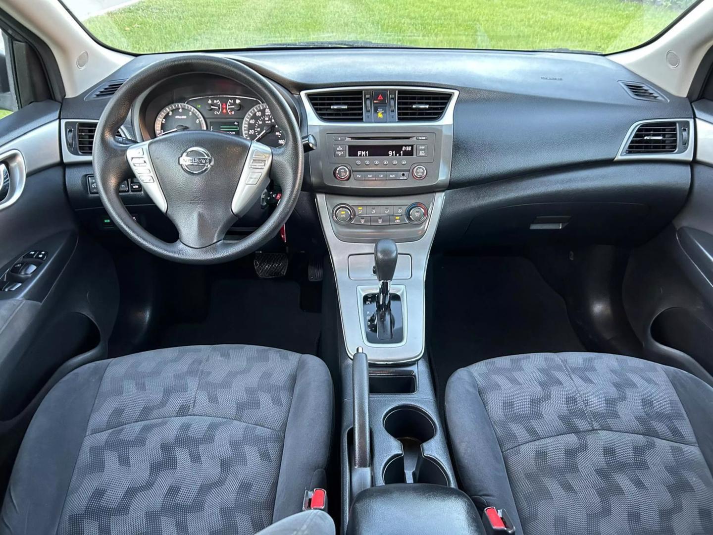 2013 Nissan Sentra SV photo 9