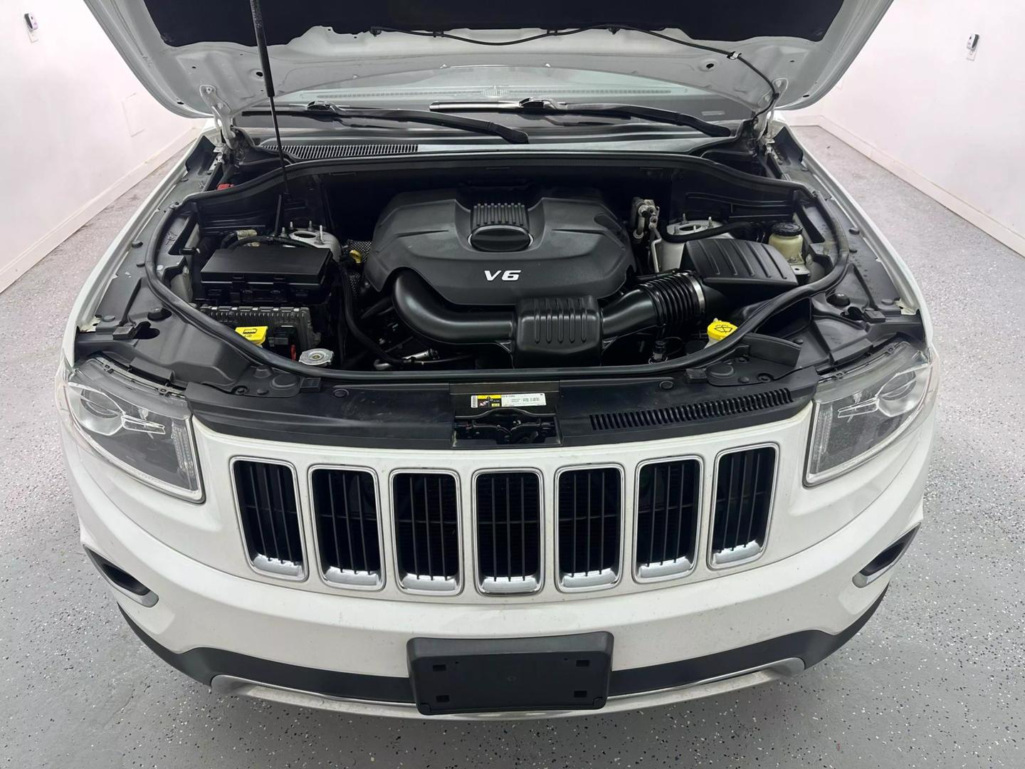 2014 Jeep Grand Cherokee Limited photo 16