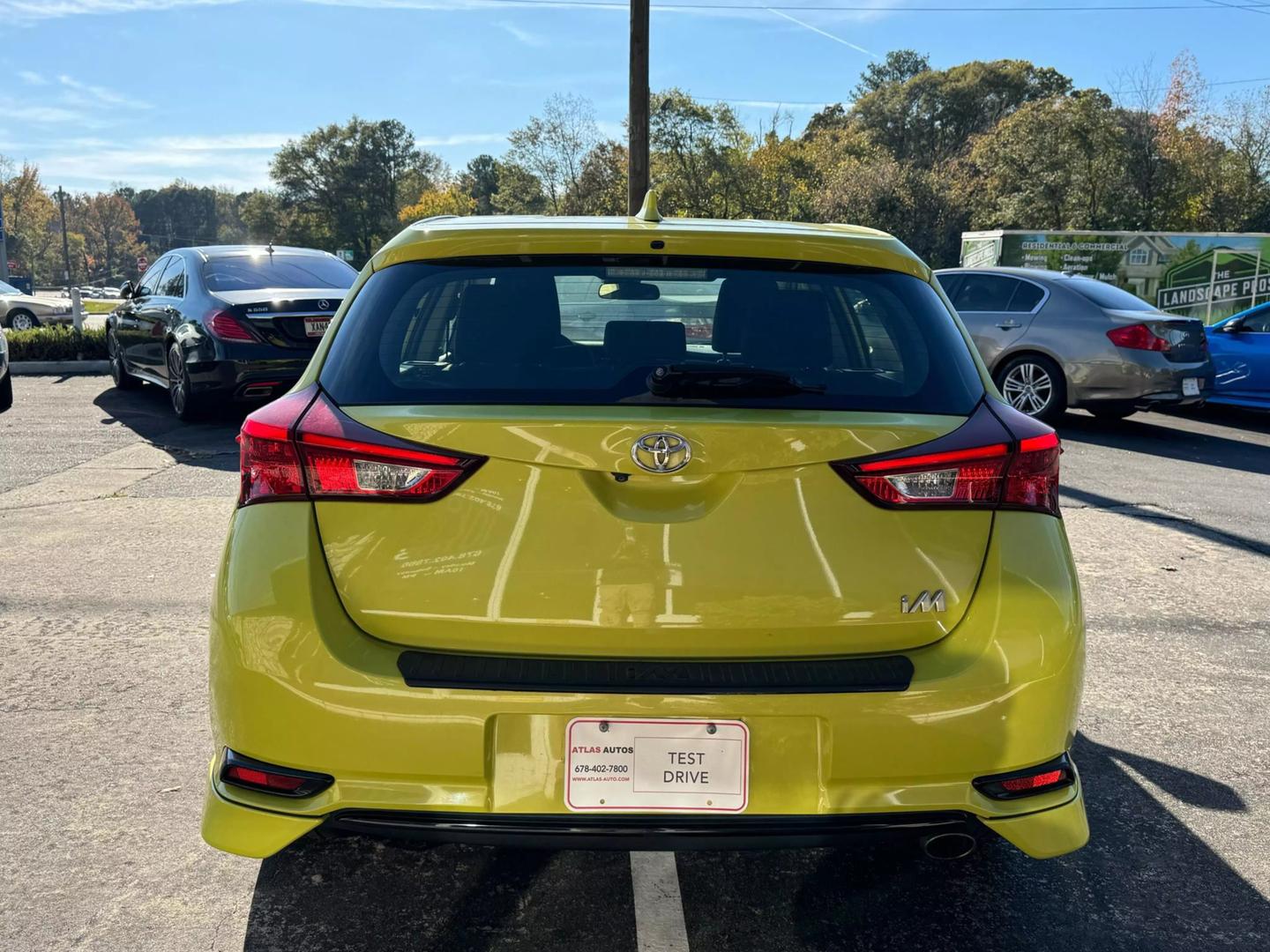 2017 Toyota Corolla iM Base photo 6