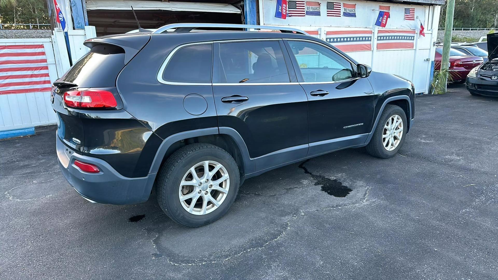 2016 Jeep Cherokee Latitude photo 7