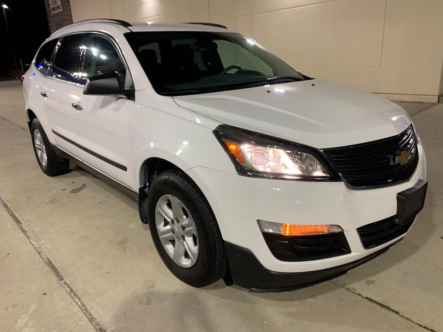 2017 Chevrolet Traverse LS photo 15