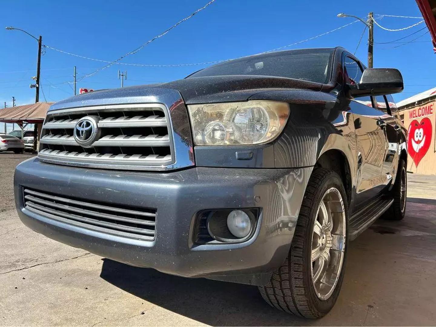 2008 Toyota Sequoia Limited photo 2