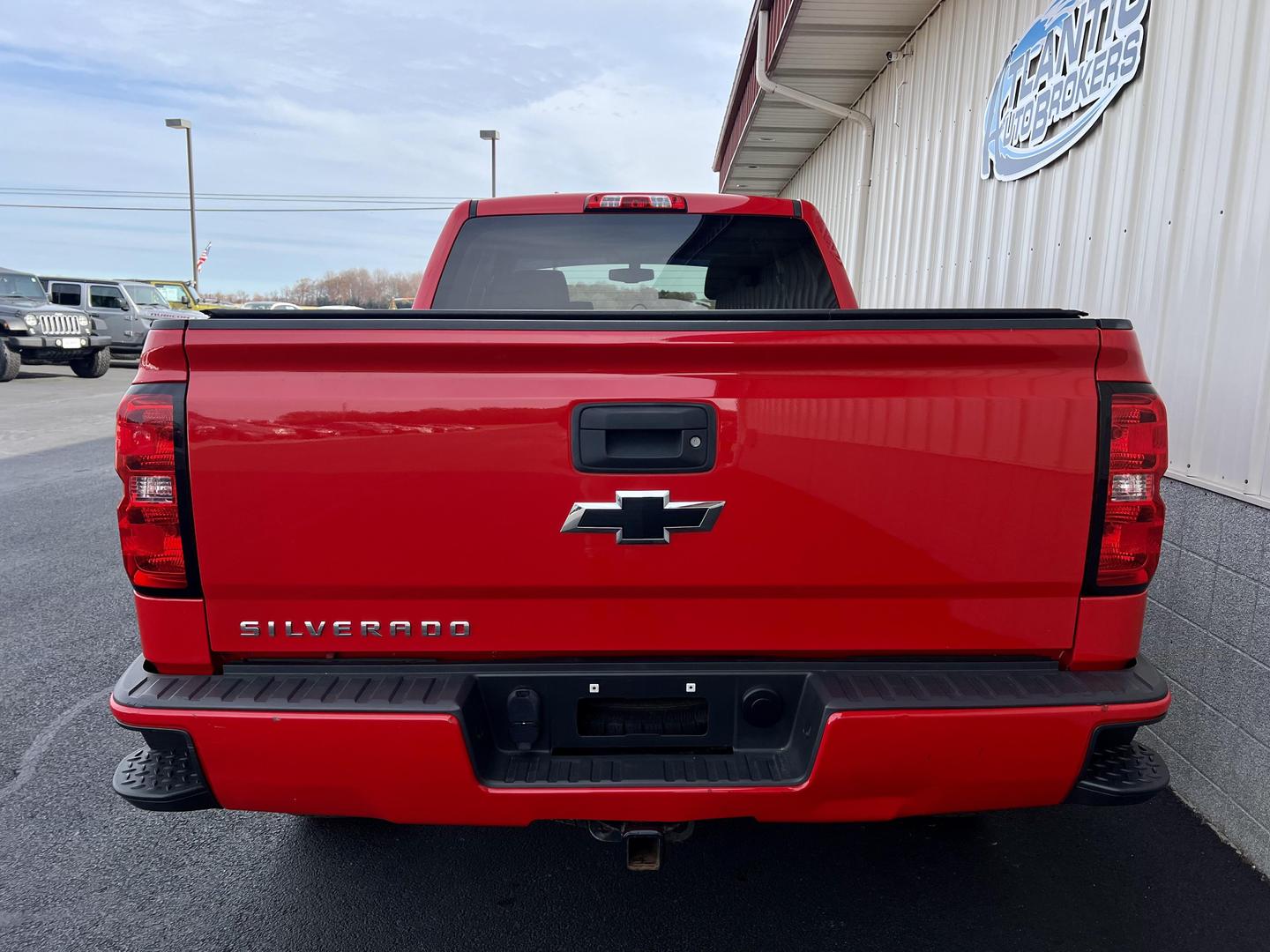 2017 Chevrolet Silverado 1500 Custom photo 4