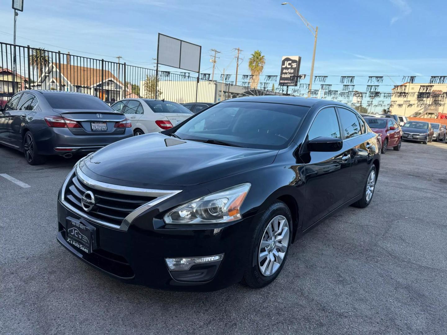 Nissan Altima's photo