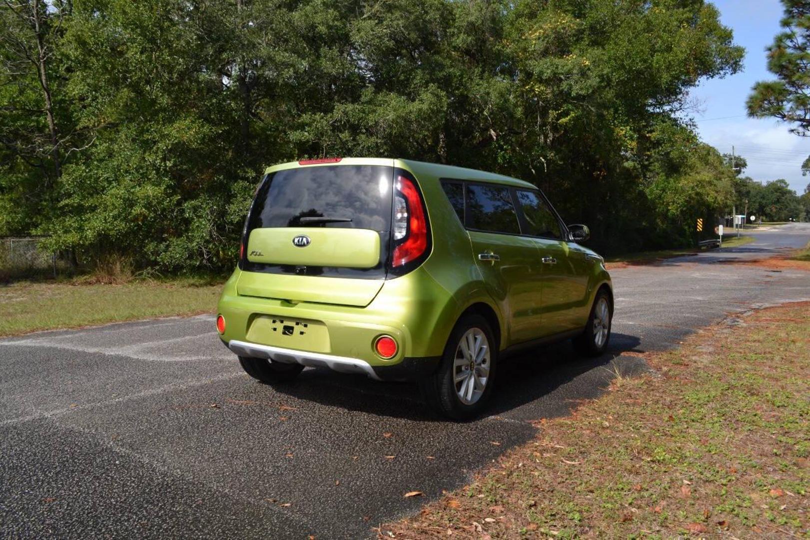 2017 Kia Soul + photo 6