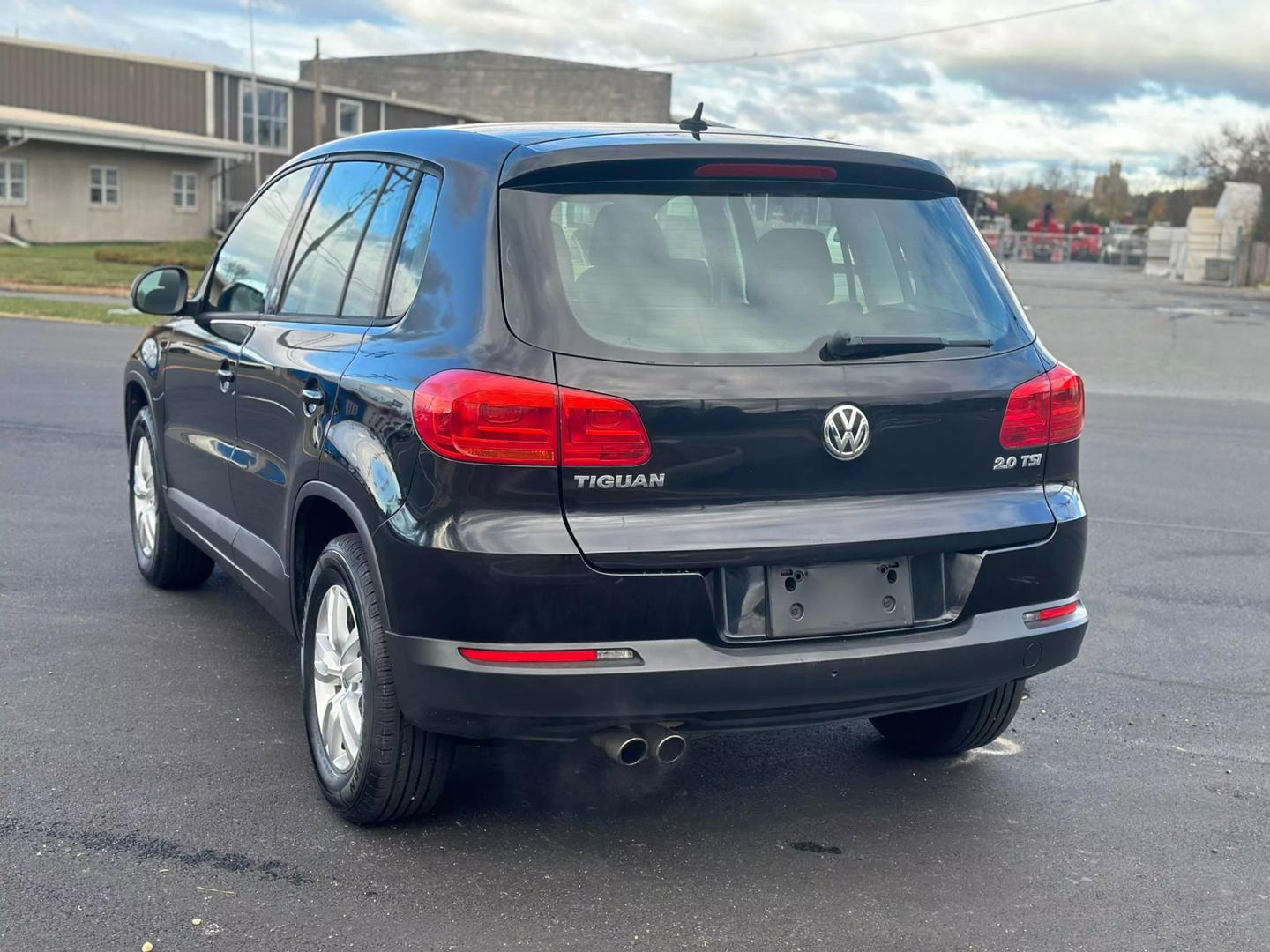 2014 Volkswagen Tiguan S photo 7