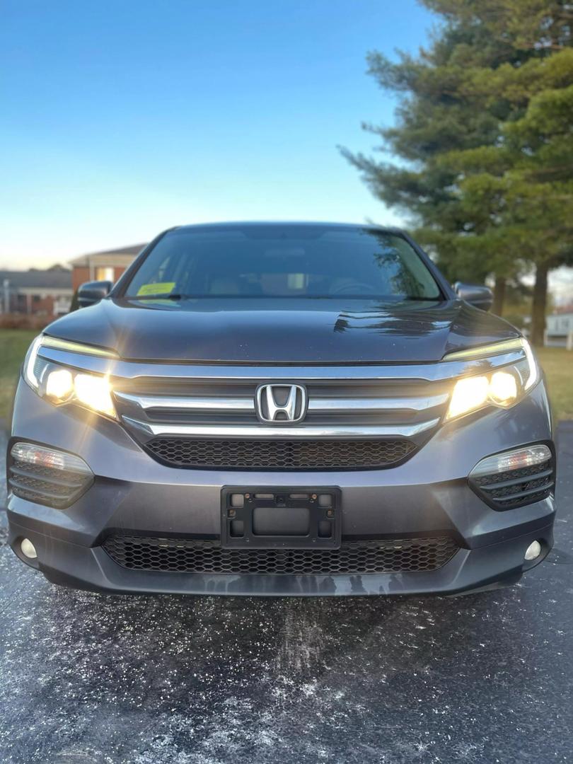 2017 Honda Pilot EX photo 31