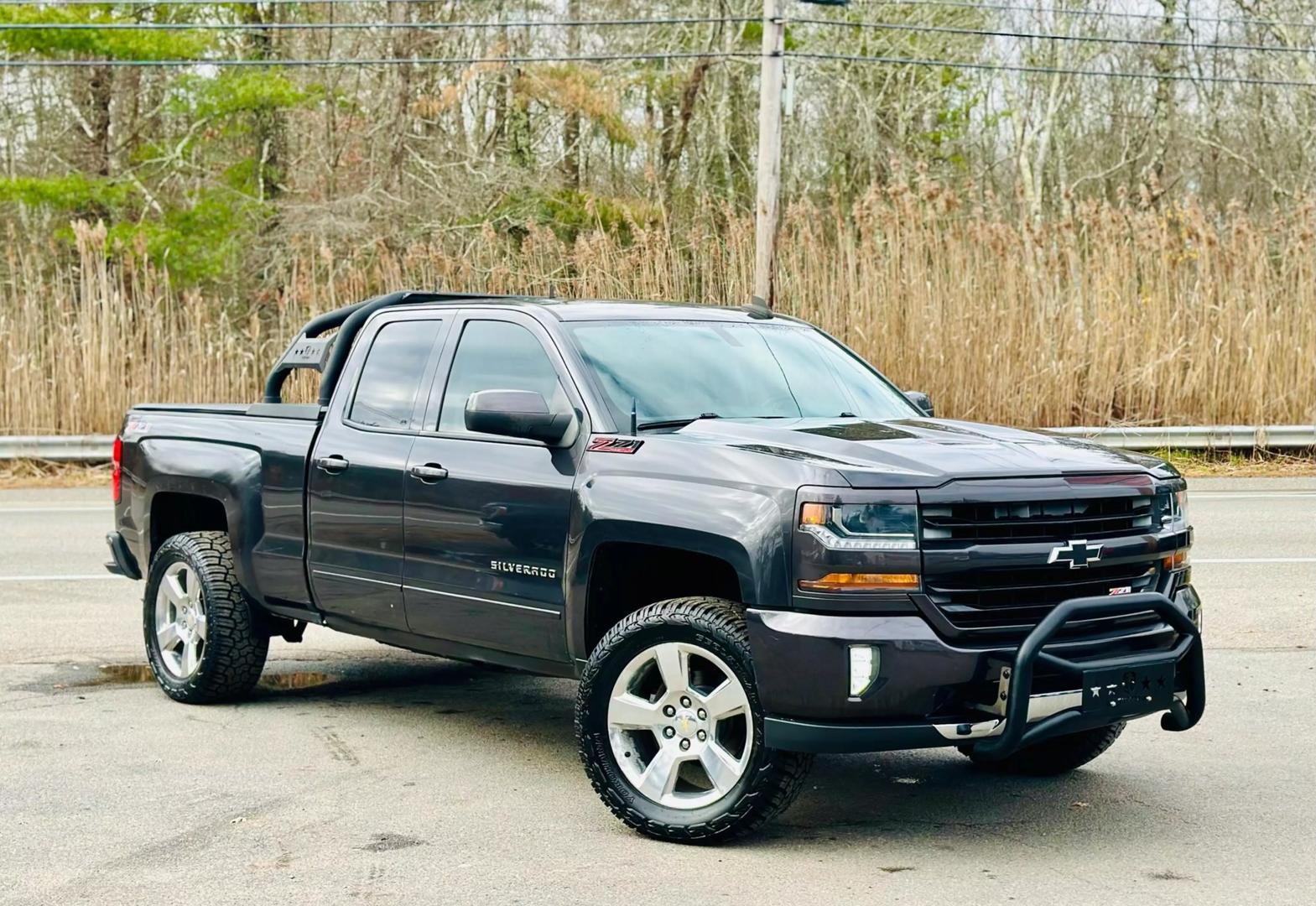 2016 Chevrolet Silverado 1500 LT photo 3