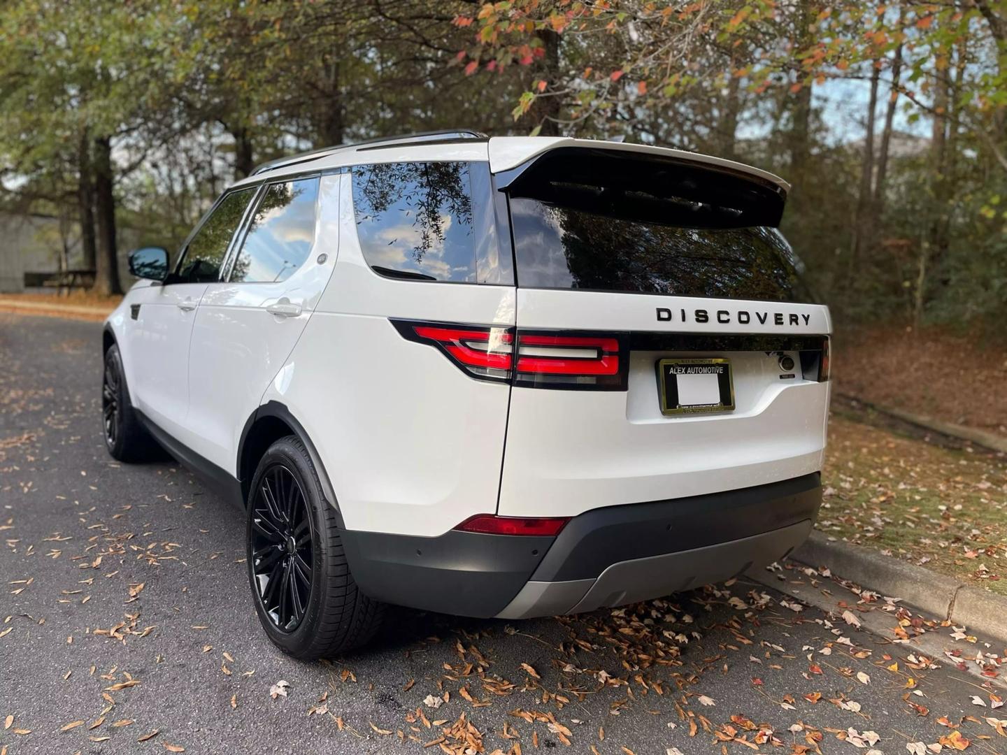 2018 Land Rover Discovery HSE LUX photo 4