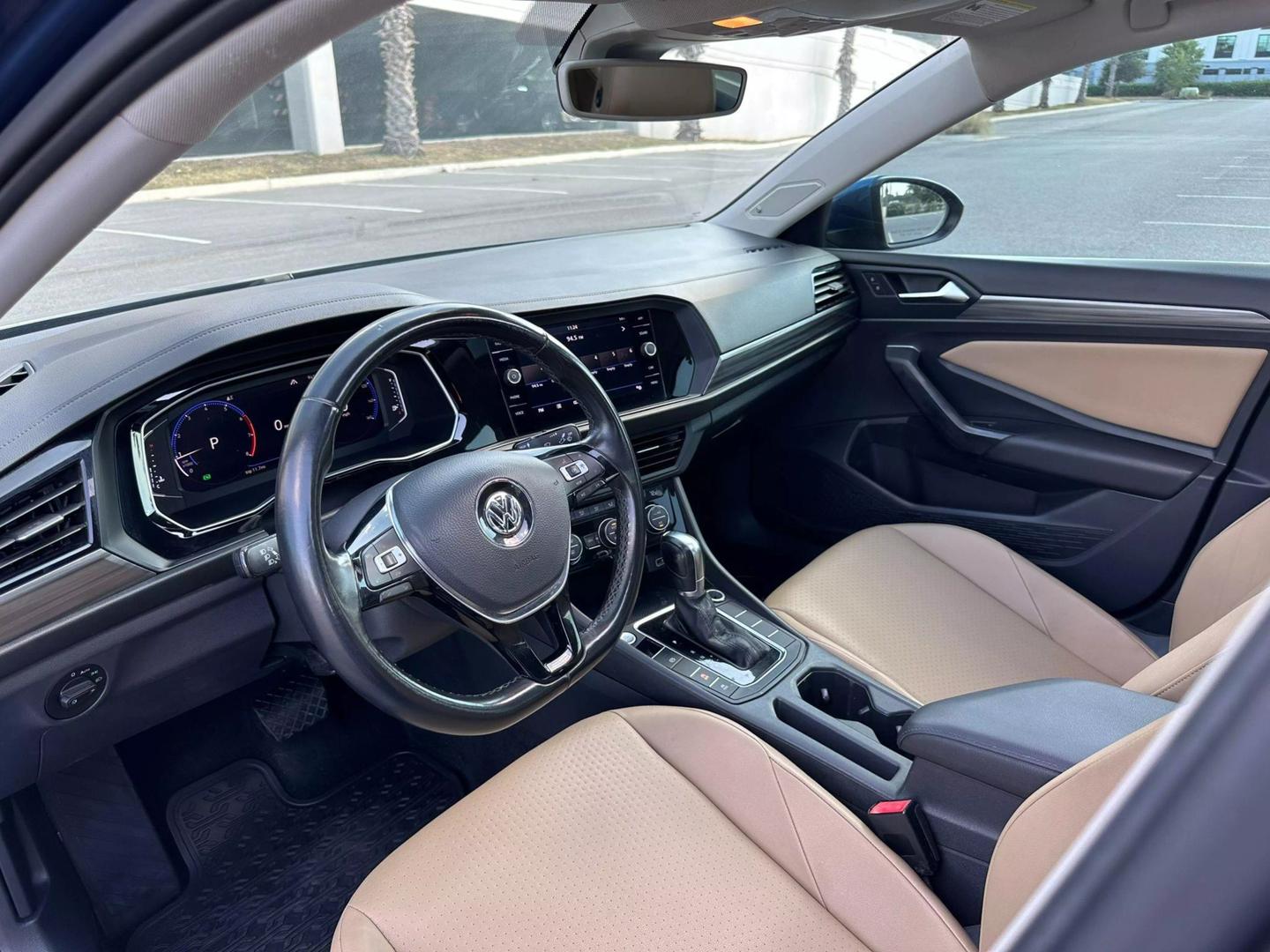 2019 Volkswagen Jetta SEL photo 7