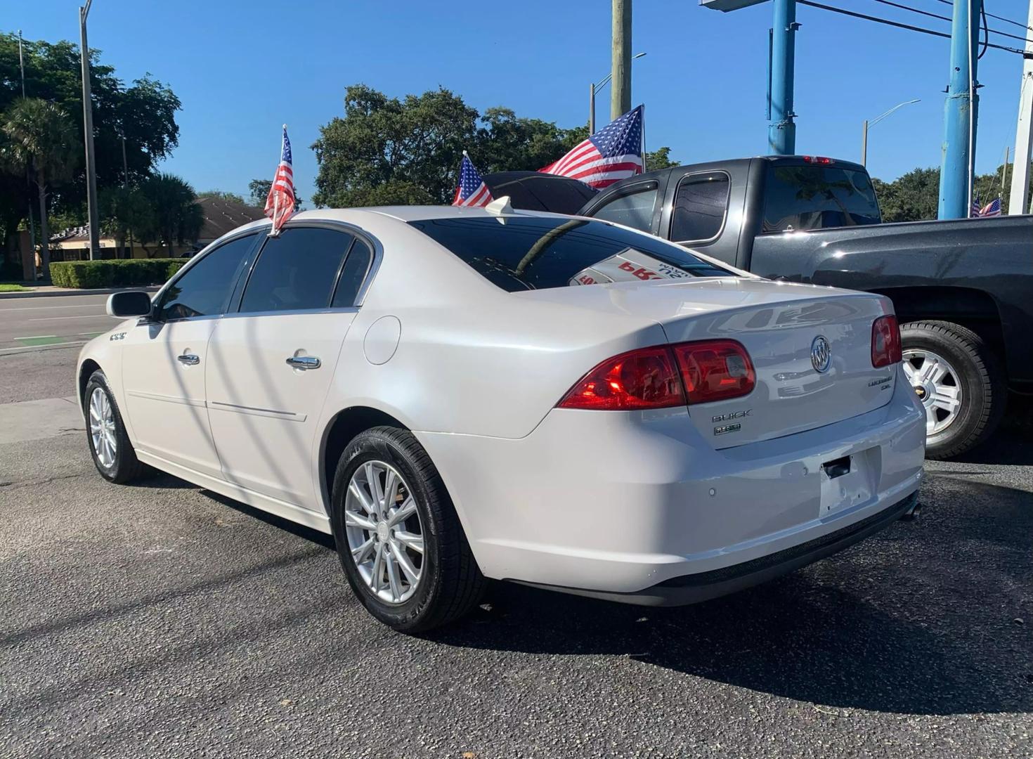 2011 Buick Lucerne CXL photo 8