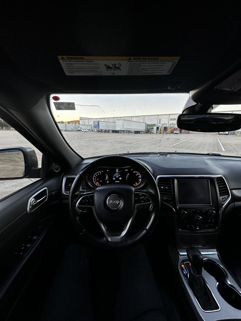 2018 Jeep Grand Cherokee Altitude photo 15