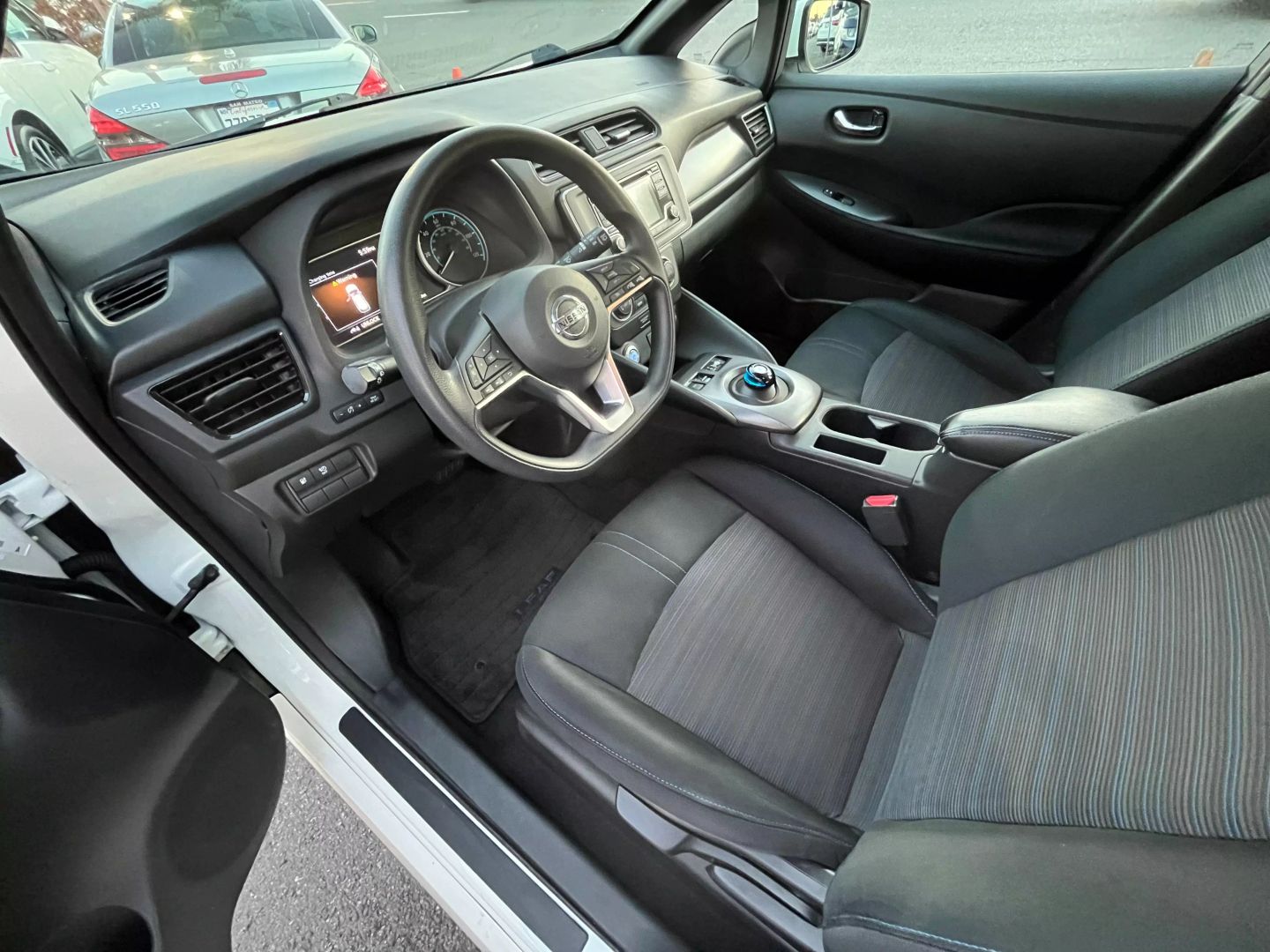 2018 Nissan Leaf  Vin: 1n4az1cp5jc300583 Stock Id: 300583 - Image 10