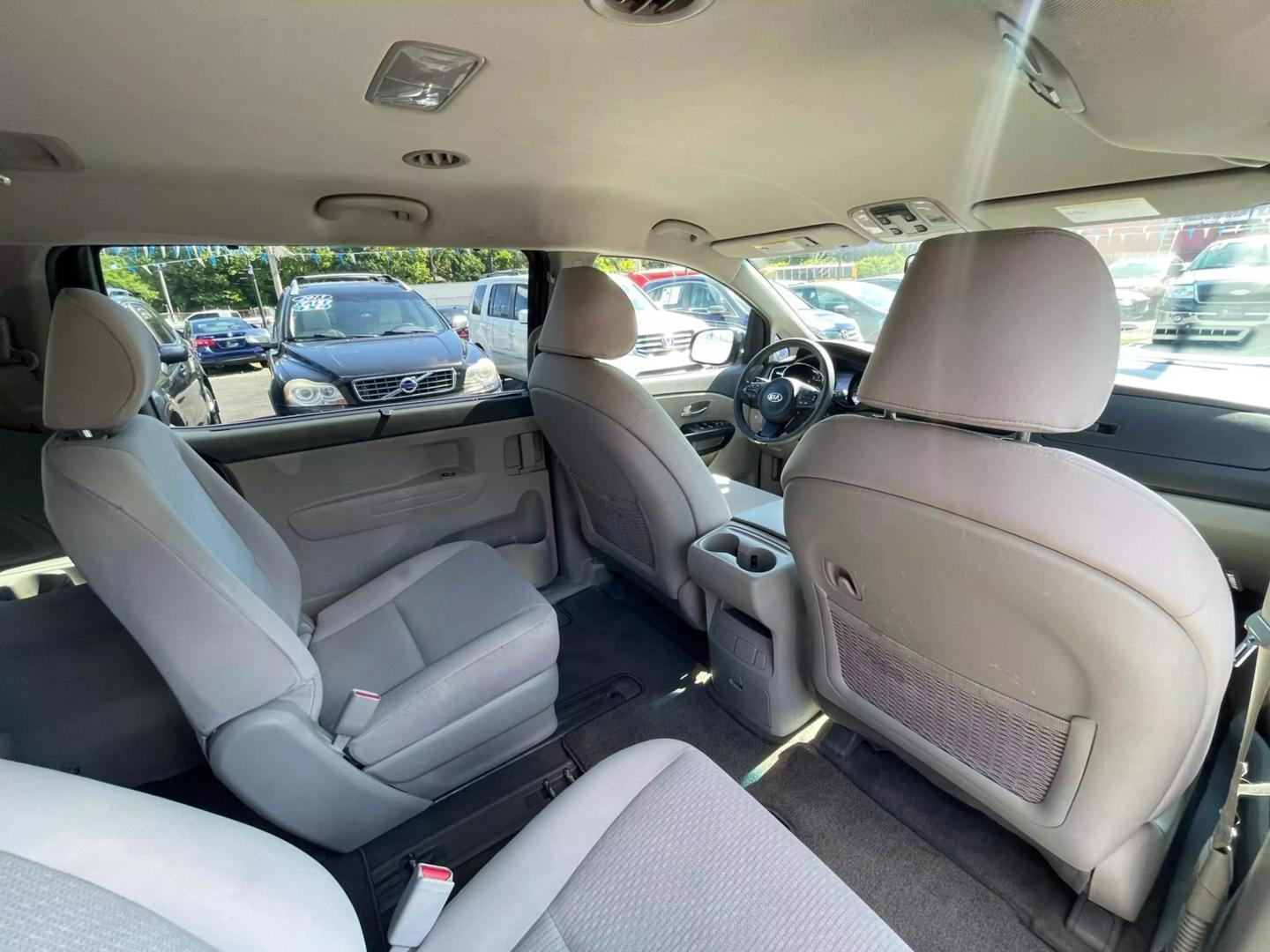 2016 Kia Sedona LX photo 62