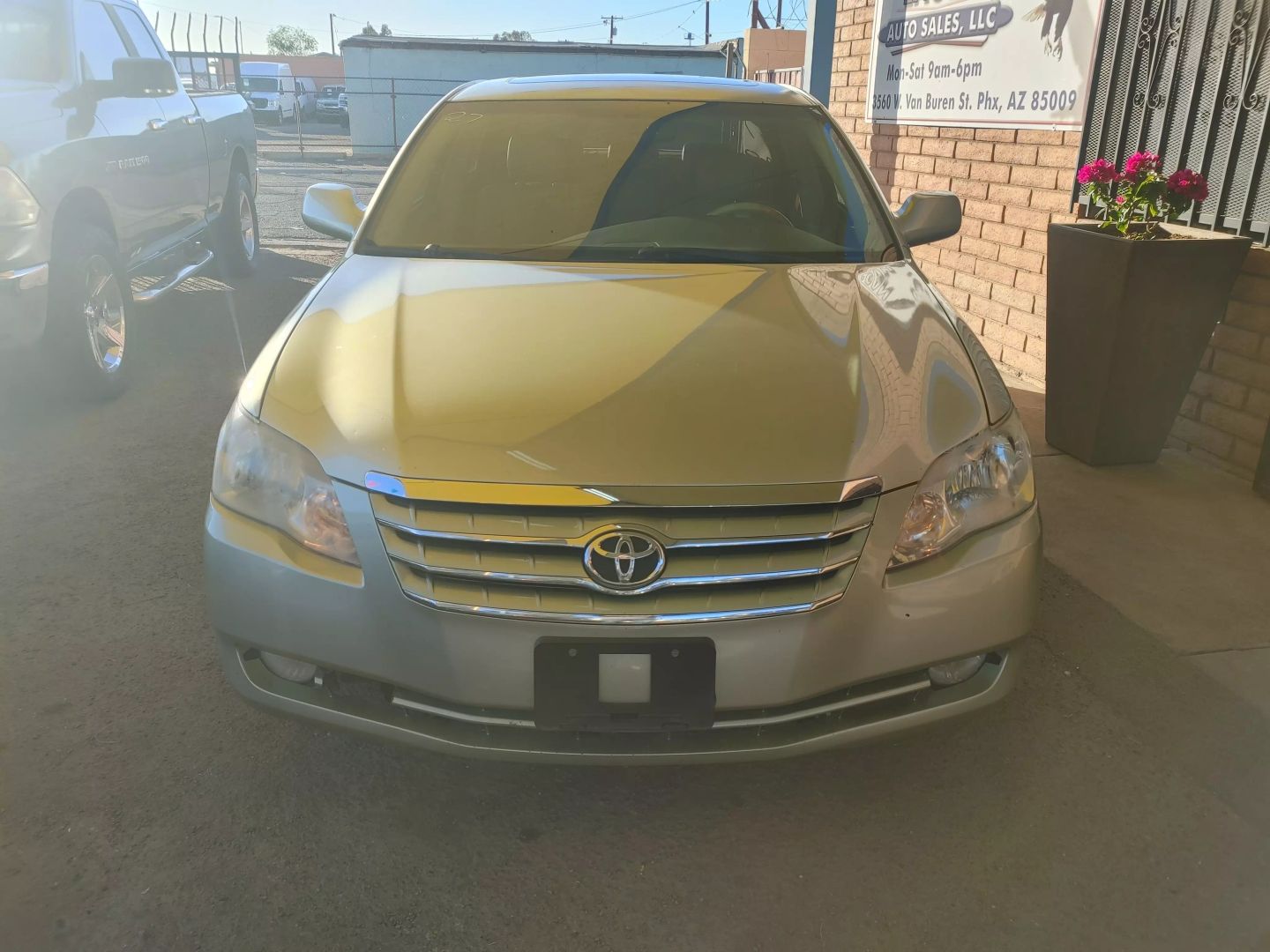 Used 2006 Toyota Avalon Limited with VIN 4T1BK36B66U071620 for sale in Phoenix, AZ