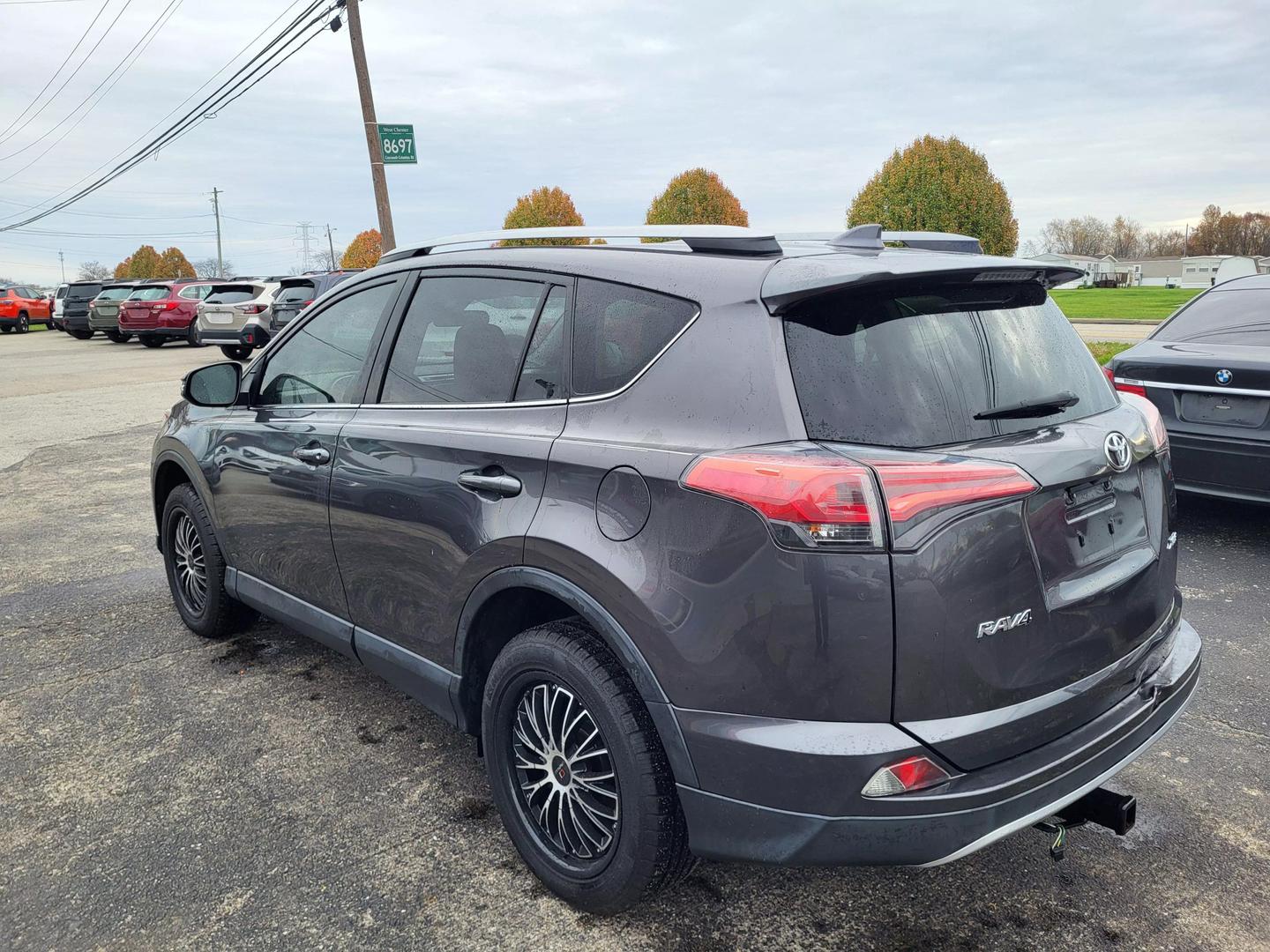 2018 Toyota RAV4 XLE photo 7