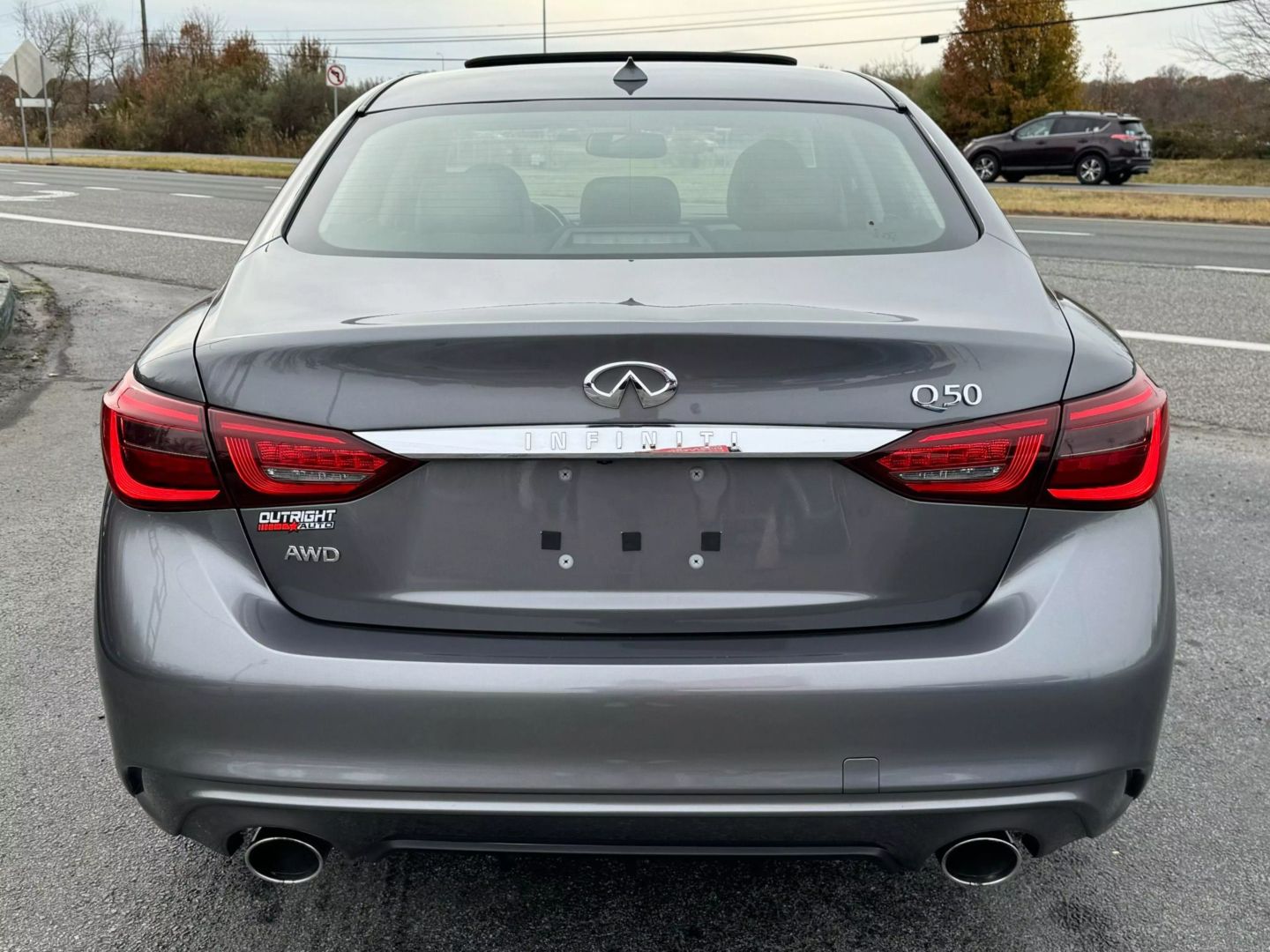 Image 3 of 2019 INFINITI Q50