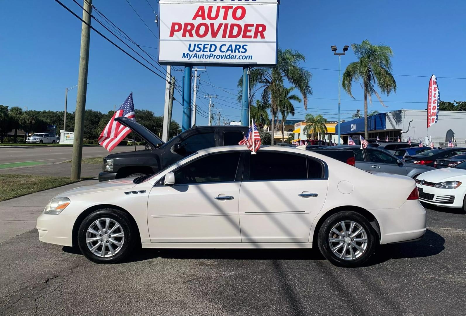 2011 Buick Lucerne CXL photo 10