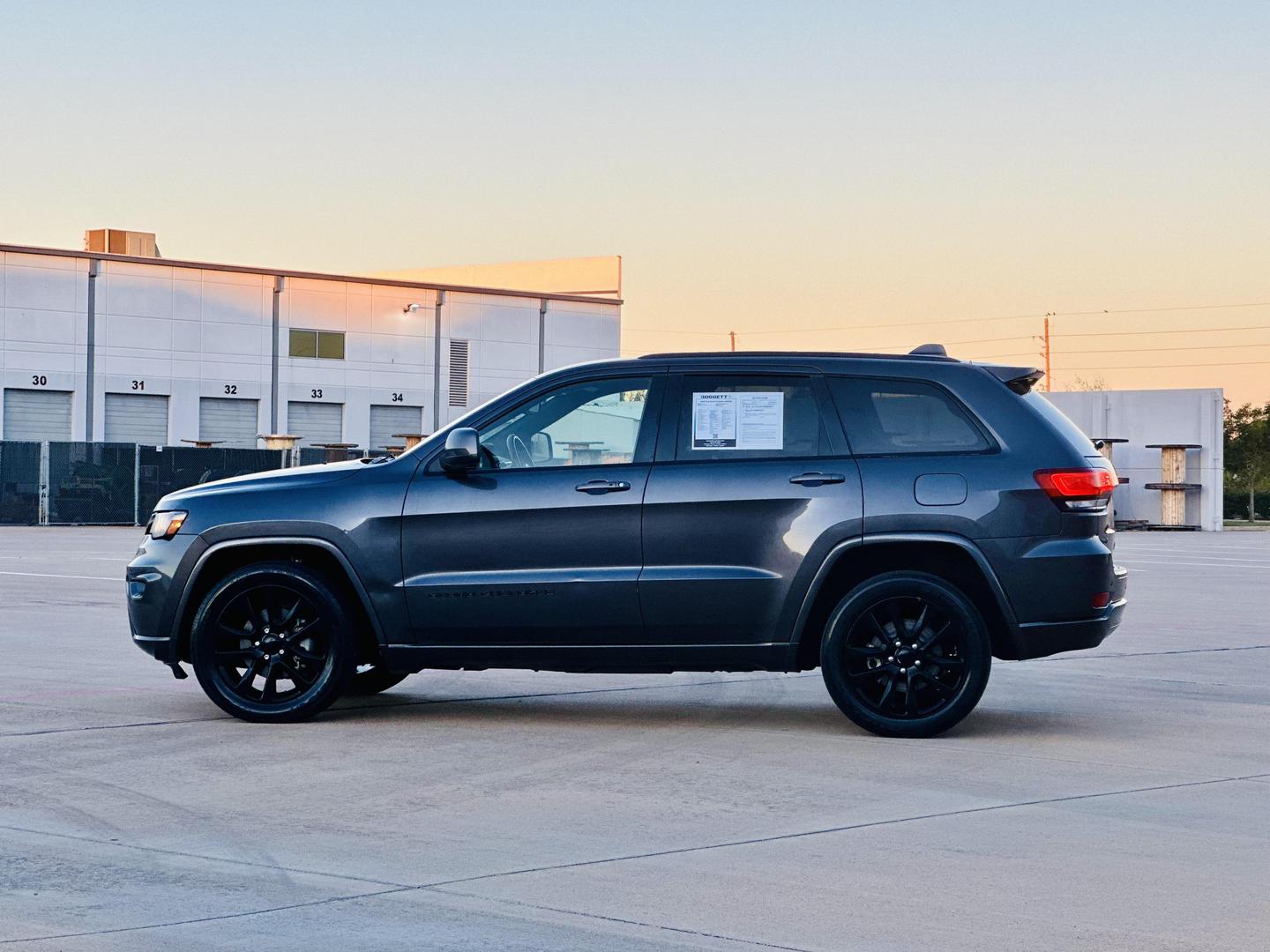 2018 Jeep Grand Cherokee Altitude photo 8