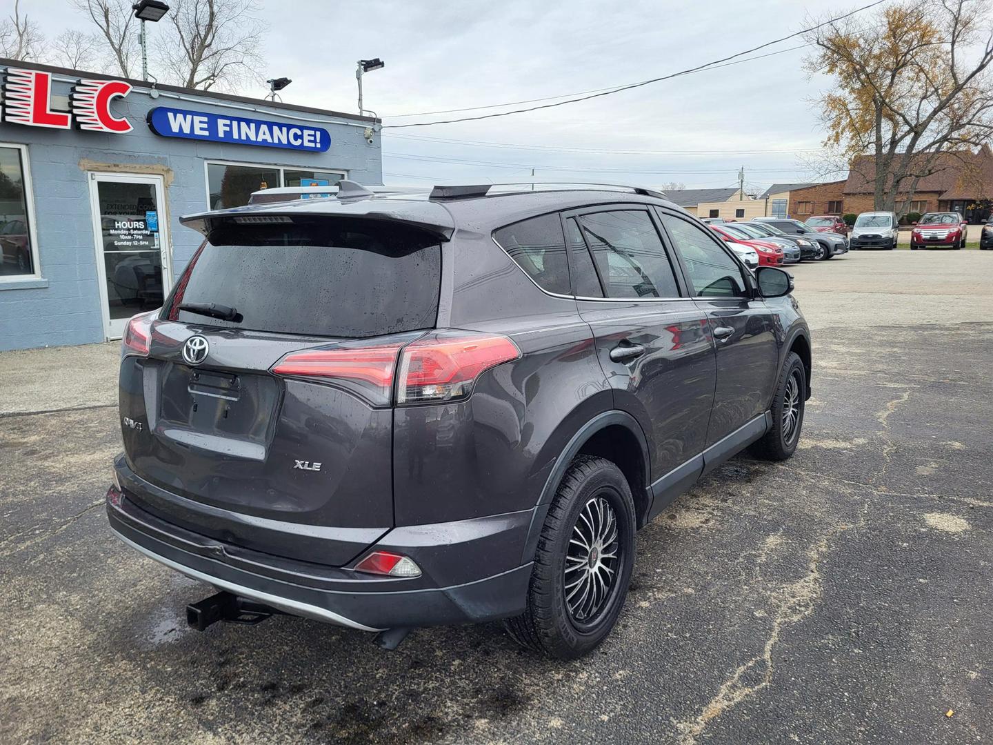 2018 Toyota RAV4 XLE photo 5