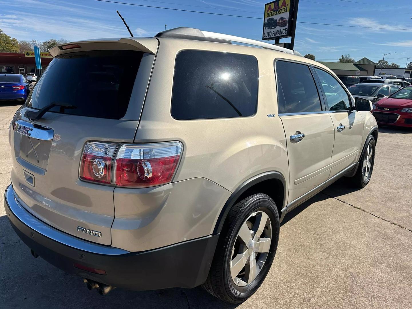 2011 GMC Acadia SLT1 photo 6