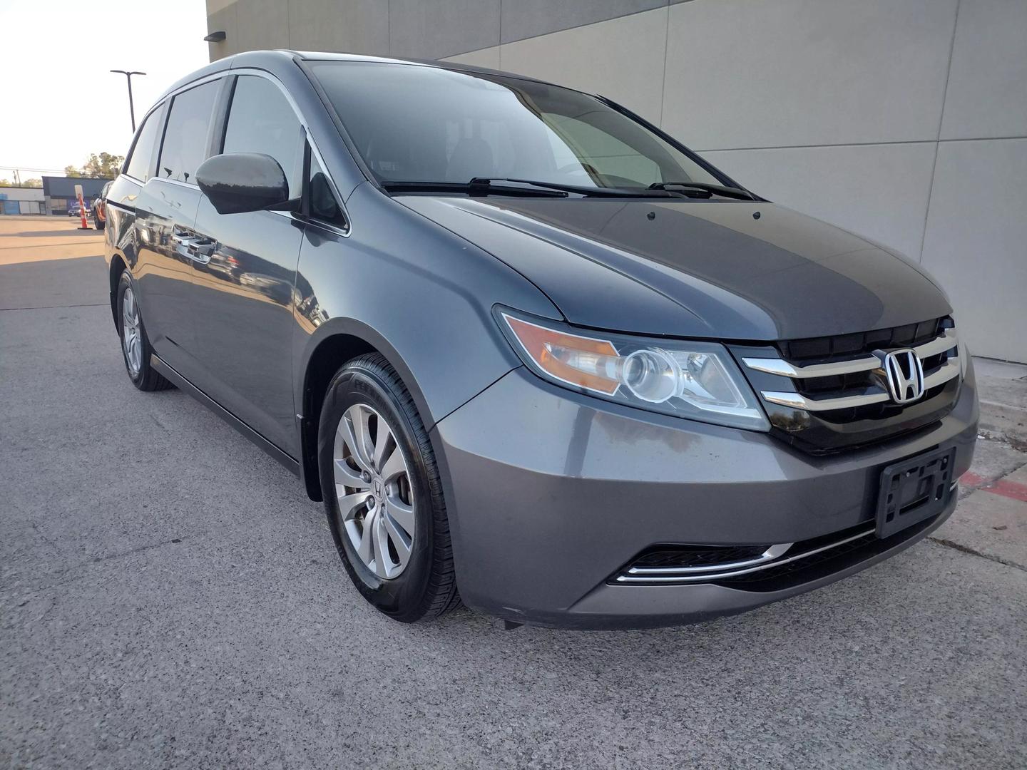 2014 Honda Odyssey EX-L photo 4