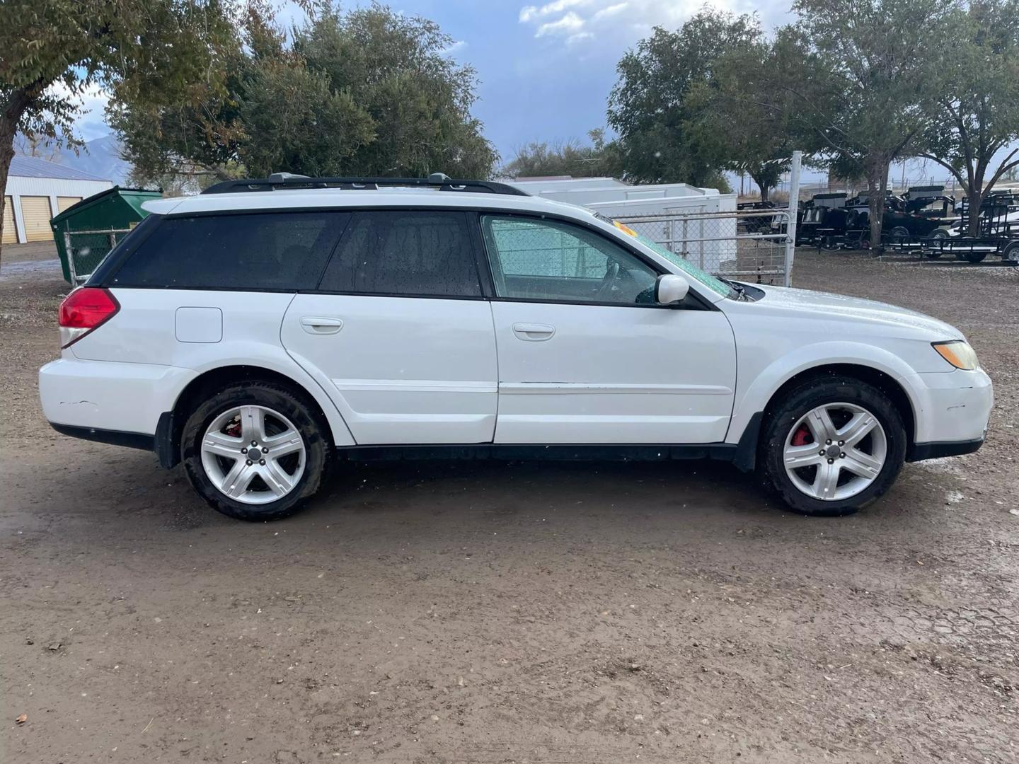 2009 Subaru Outback I Limited photo 4