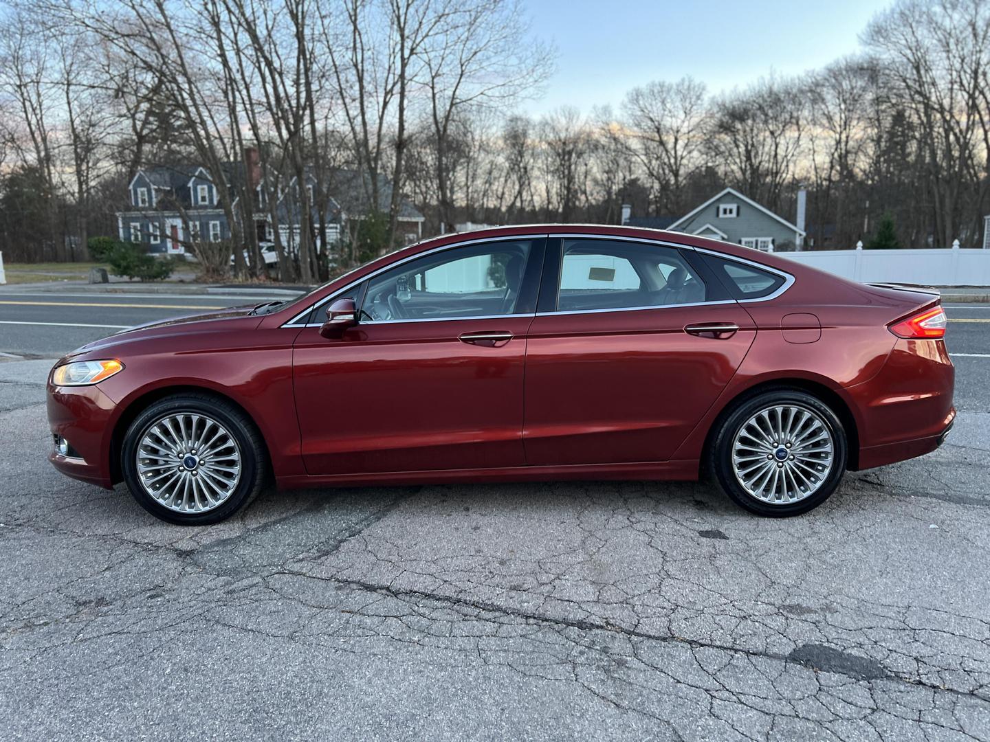 2014 Ford Fusion Titanium photo 2