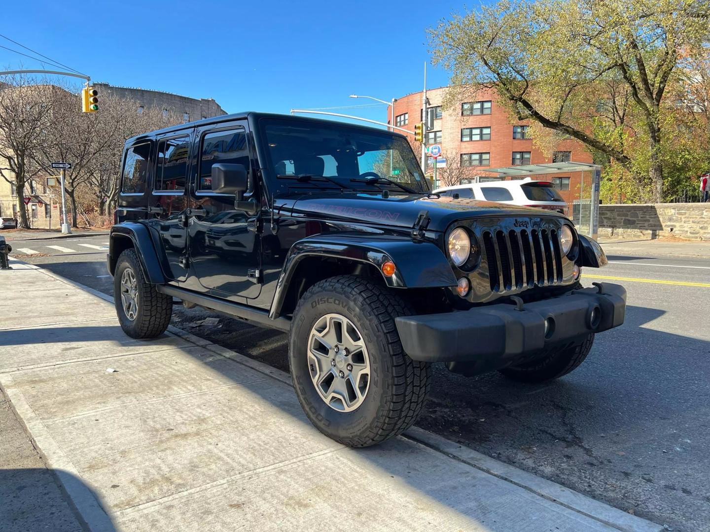 2014 Jeep Wrangler Unlimited Rubicon photo 2