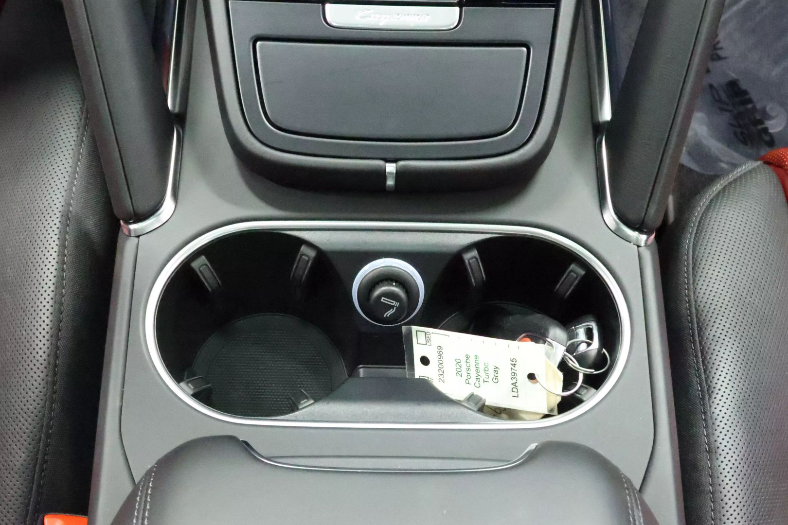 2020 Porsche Cayenne - Image 37