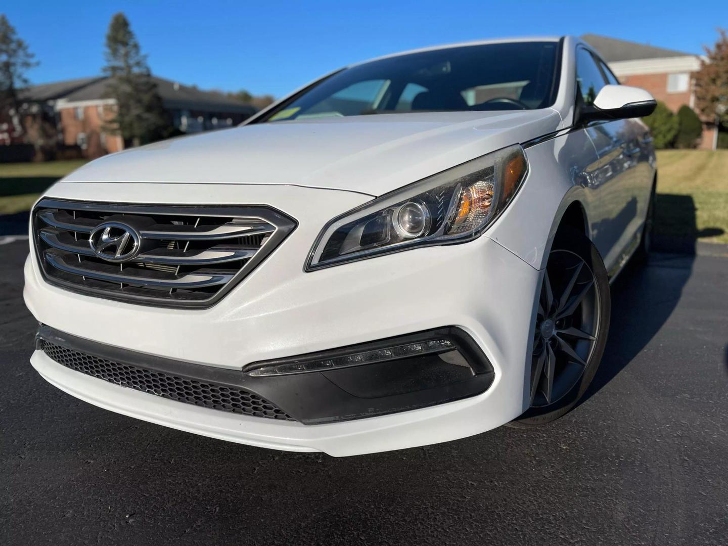 2015 Hyundai Sonata Limited photo 32