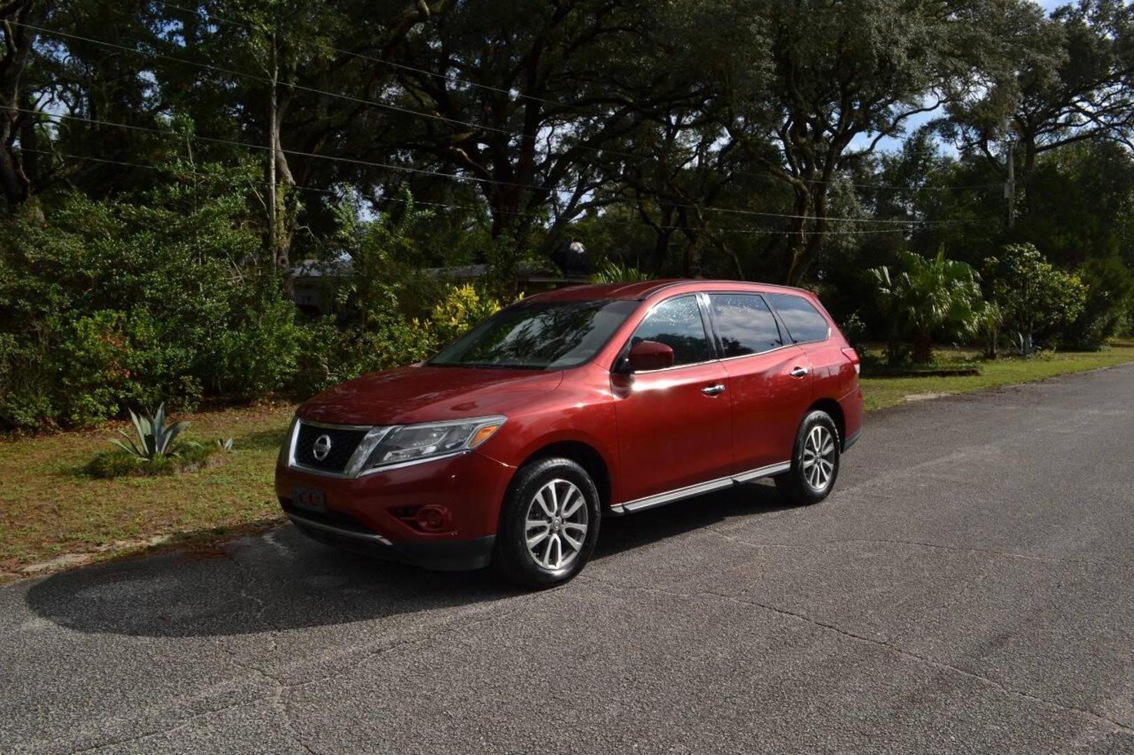 2013 Nissan Pathfinder SV photo 29