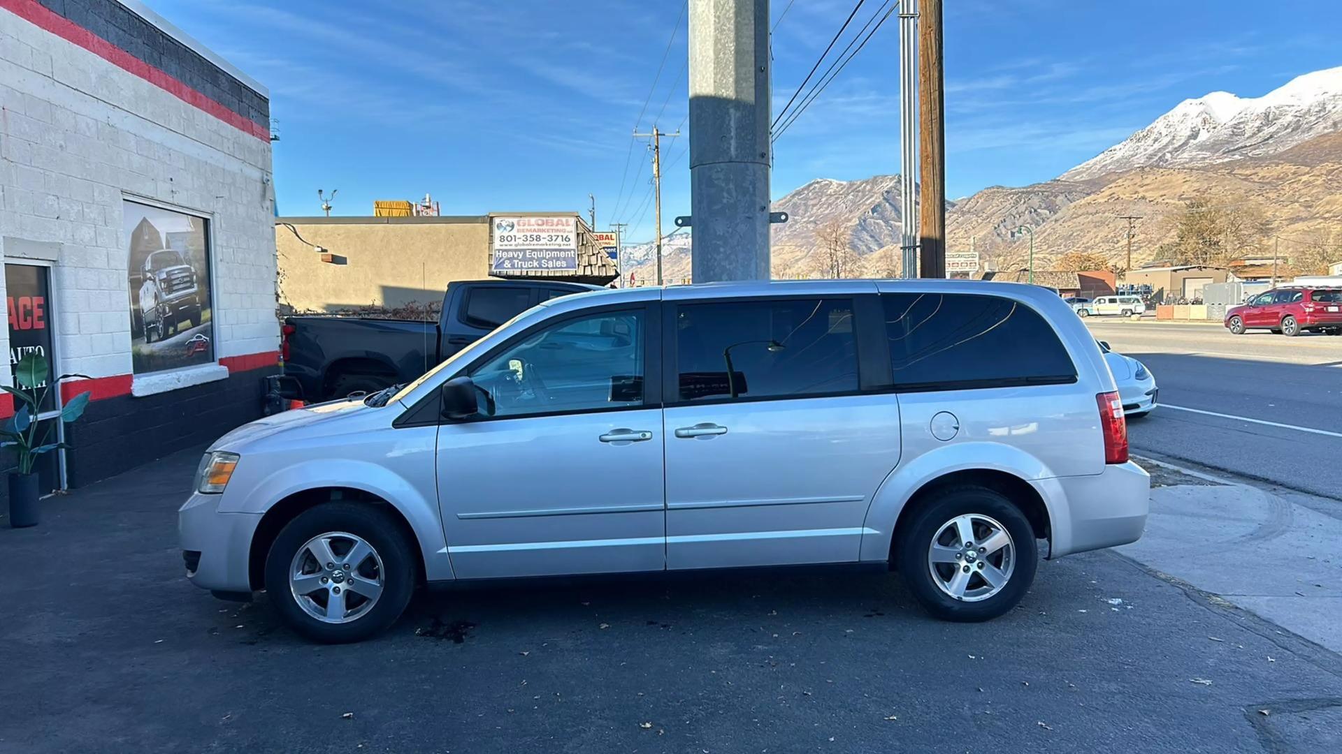 2009 Dodge Grand Caravan SE photo 8