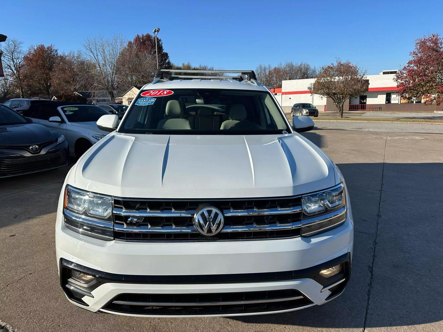 2018 Volkswagen Atlas SE w/Tech photo 3