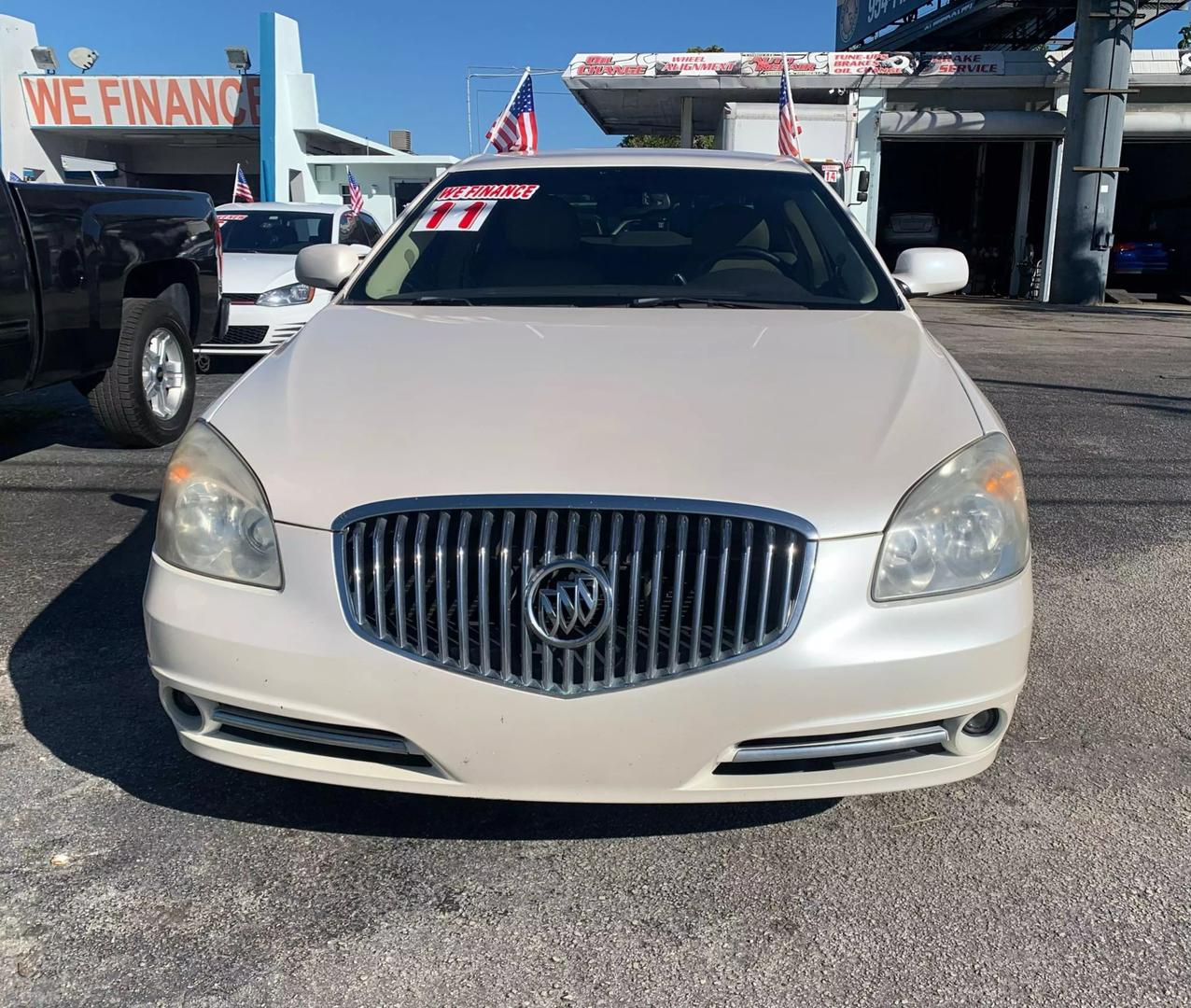 2011 Buick Lucerne CXL photo 12