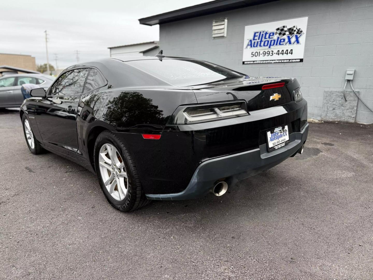 2015 Chevrolet Camaro 2LS photo 2