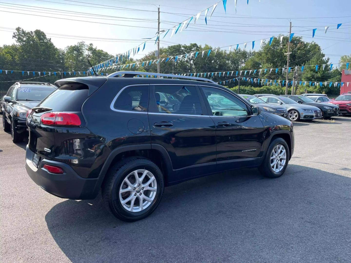 2015 Jeep Cherokee Latitude photo 21