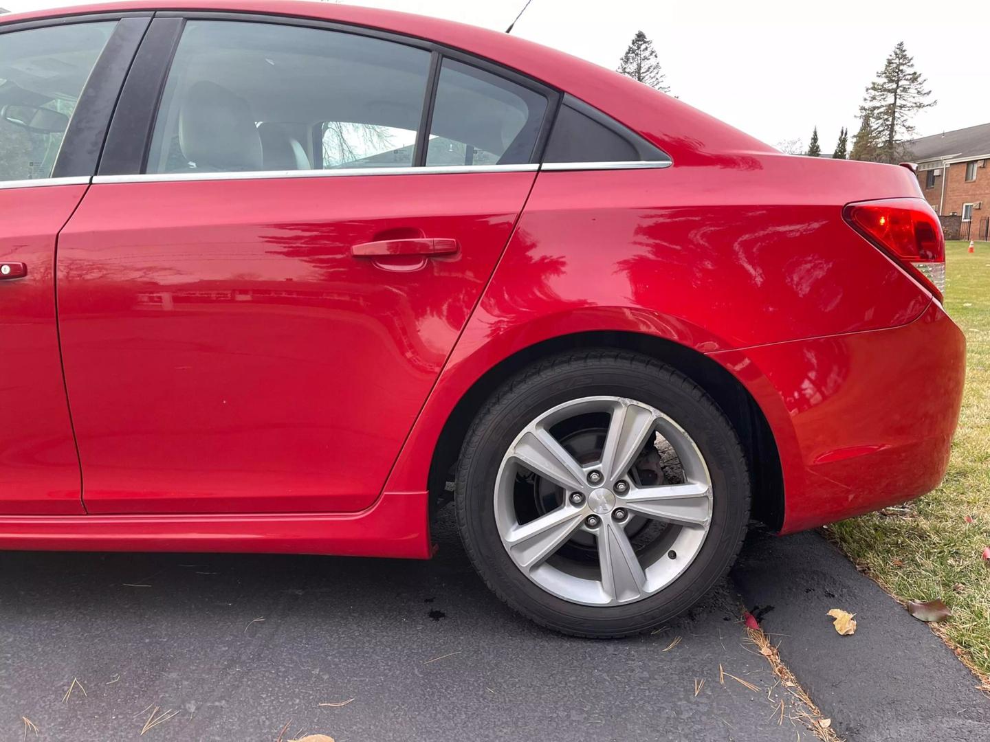 2013 Chevrolet Cruze 2LT photo 24