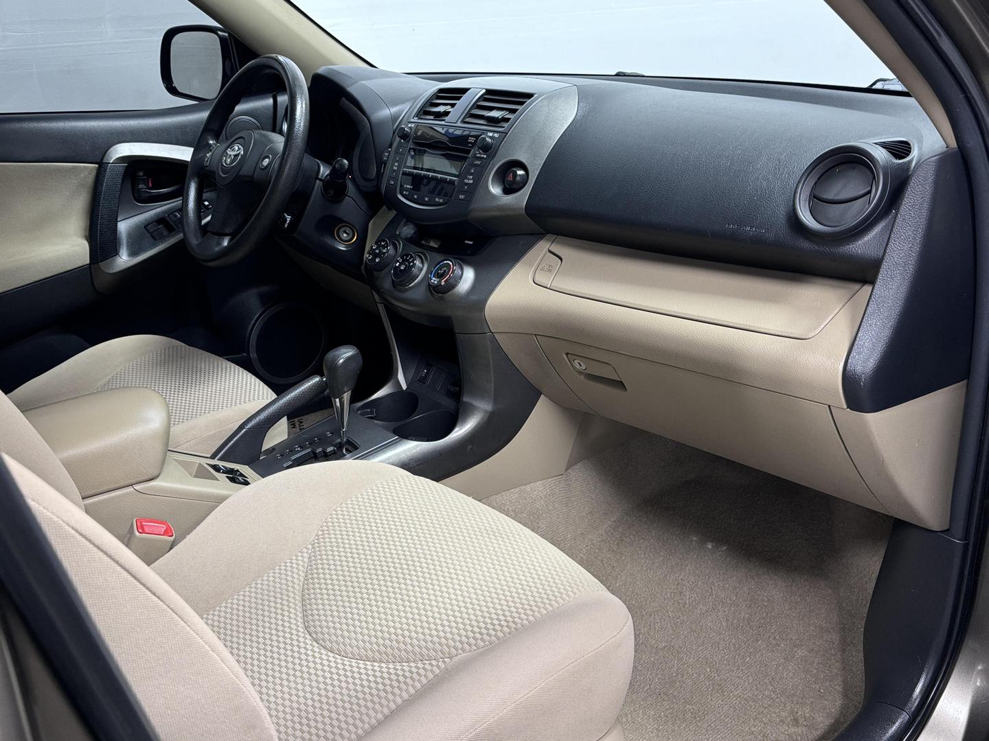 2011 Toyota RAV4 Base photo 9