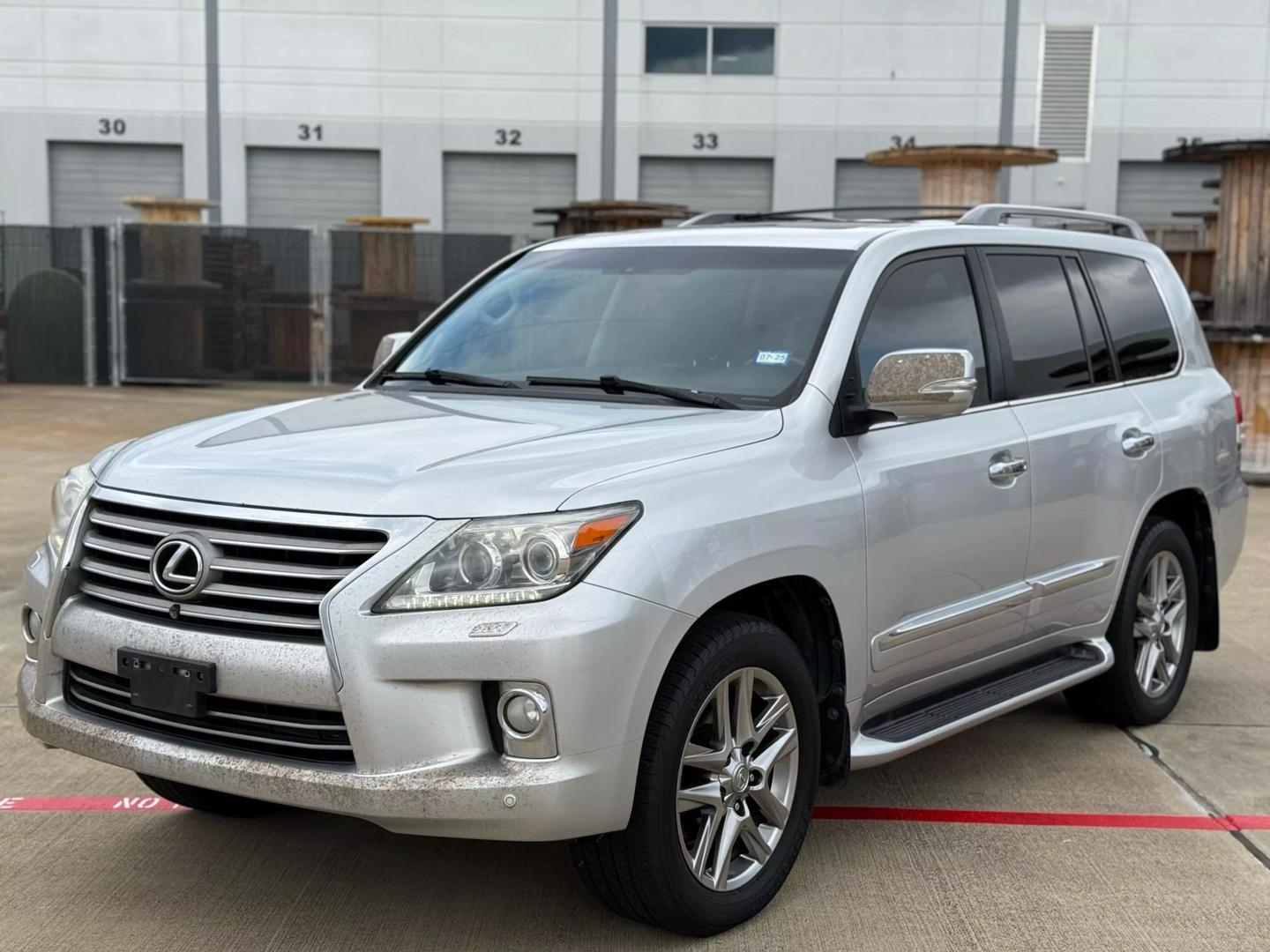 2013 Lexus LX 570 photo 12