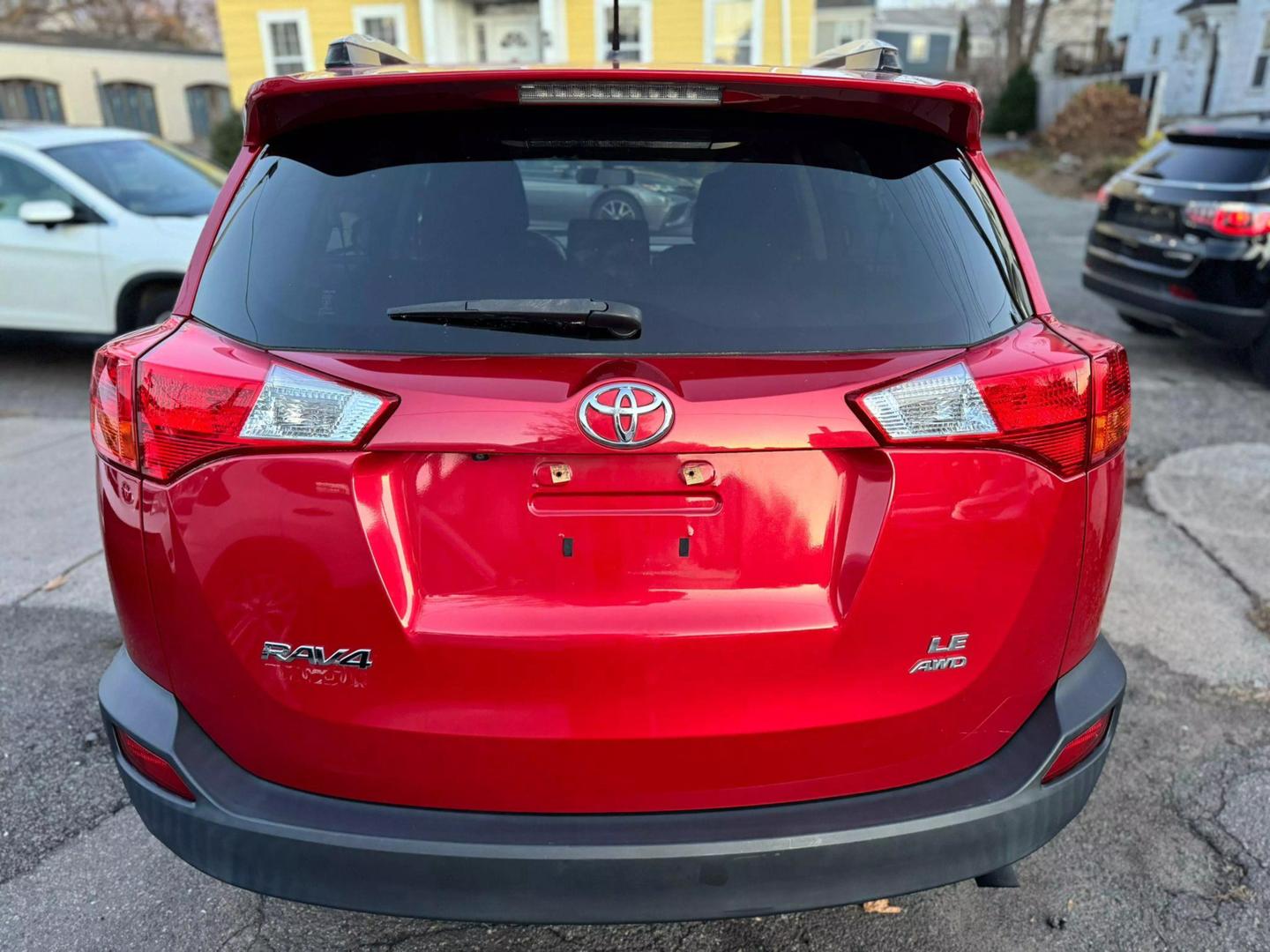 2015 Toyota RAV4 LE photo 6