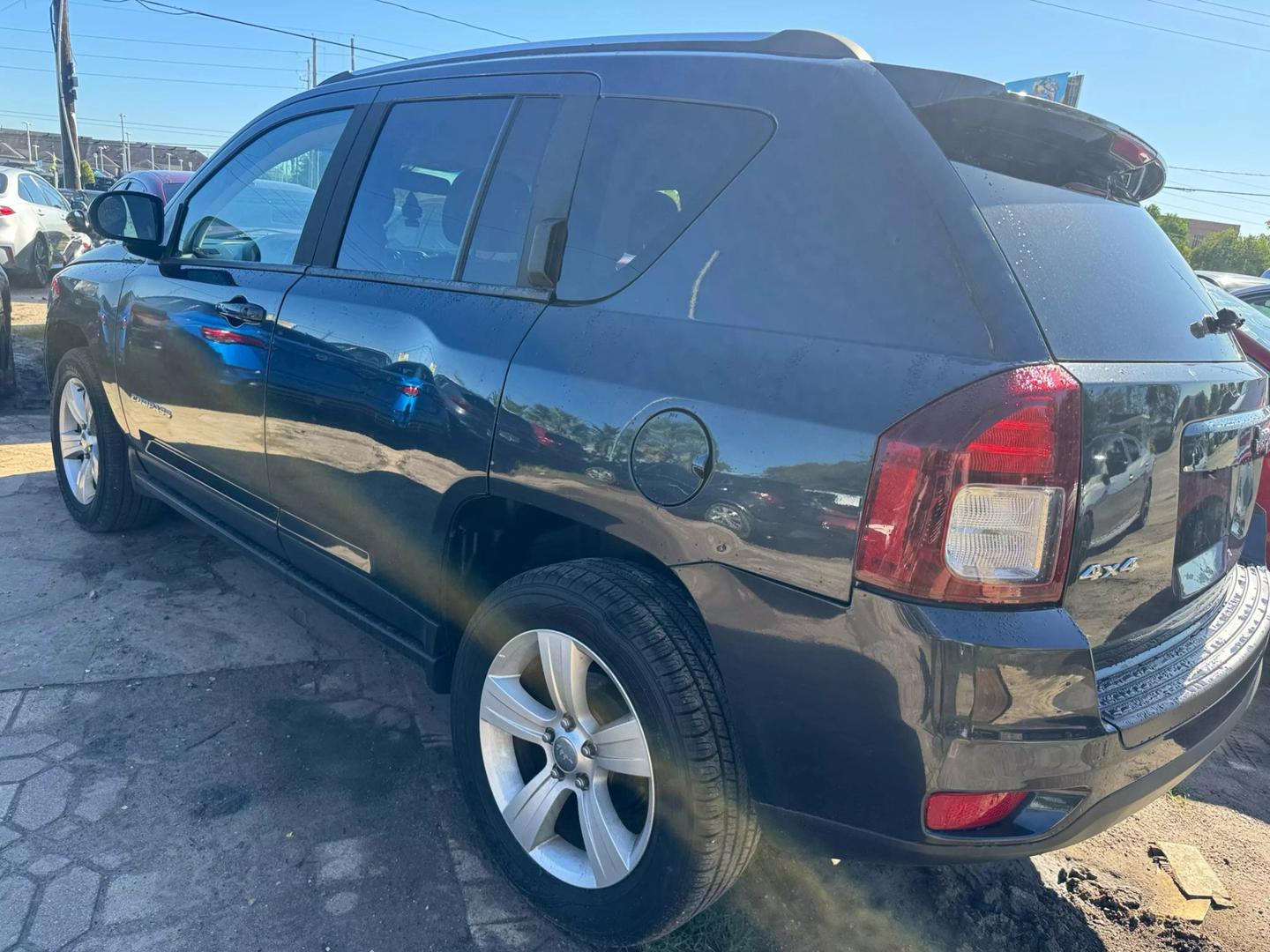 2014 Jeep Compass Sport photo 7