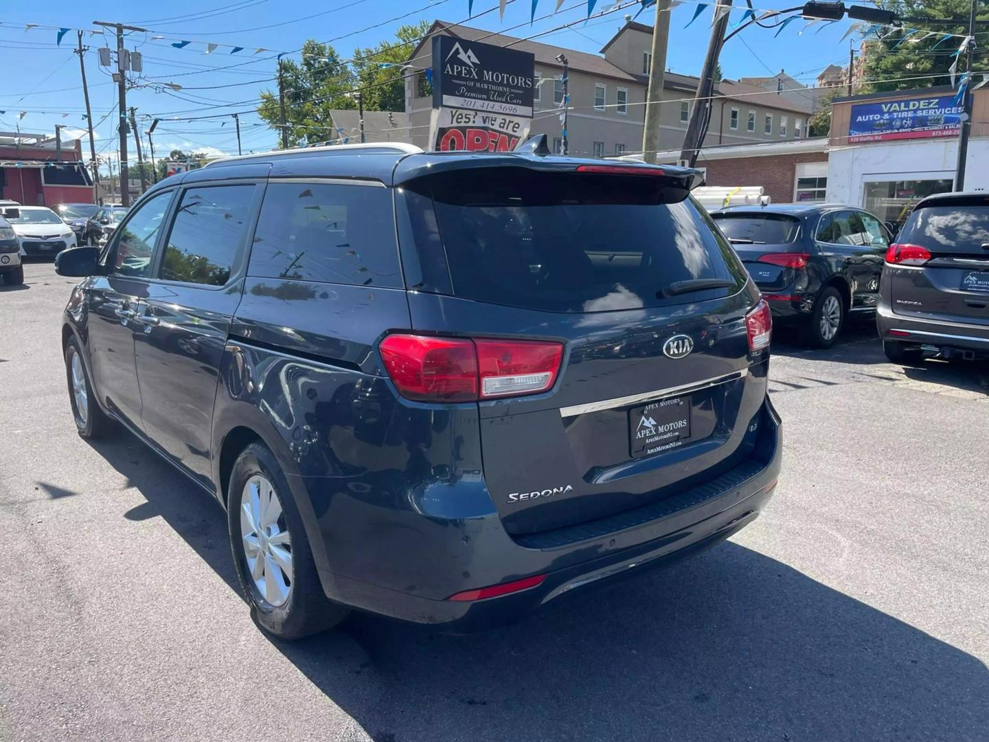 2016 Kia Sedona LX photo 12